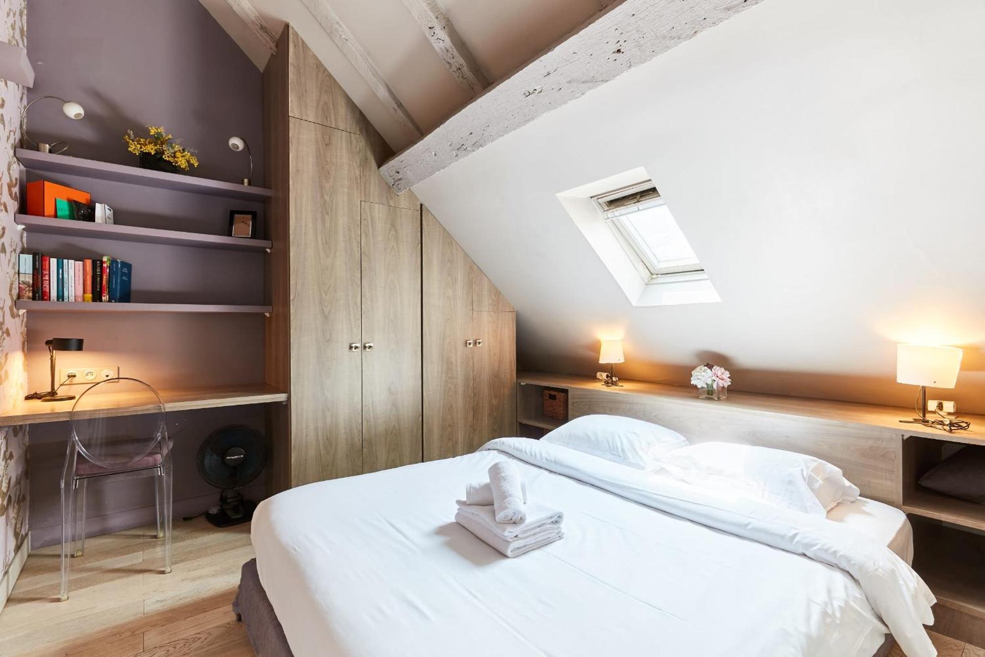 Place Des Vosges - 1Br With Balcony - Cityapartmentstay Paris Extérieur photo