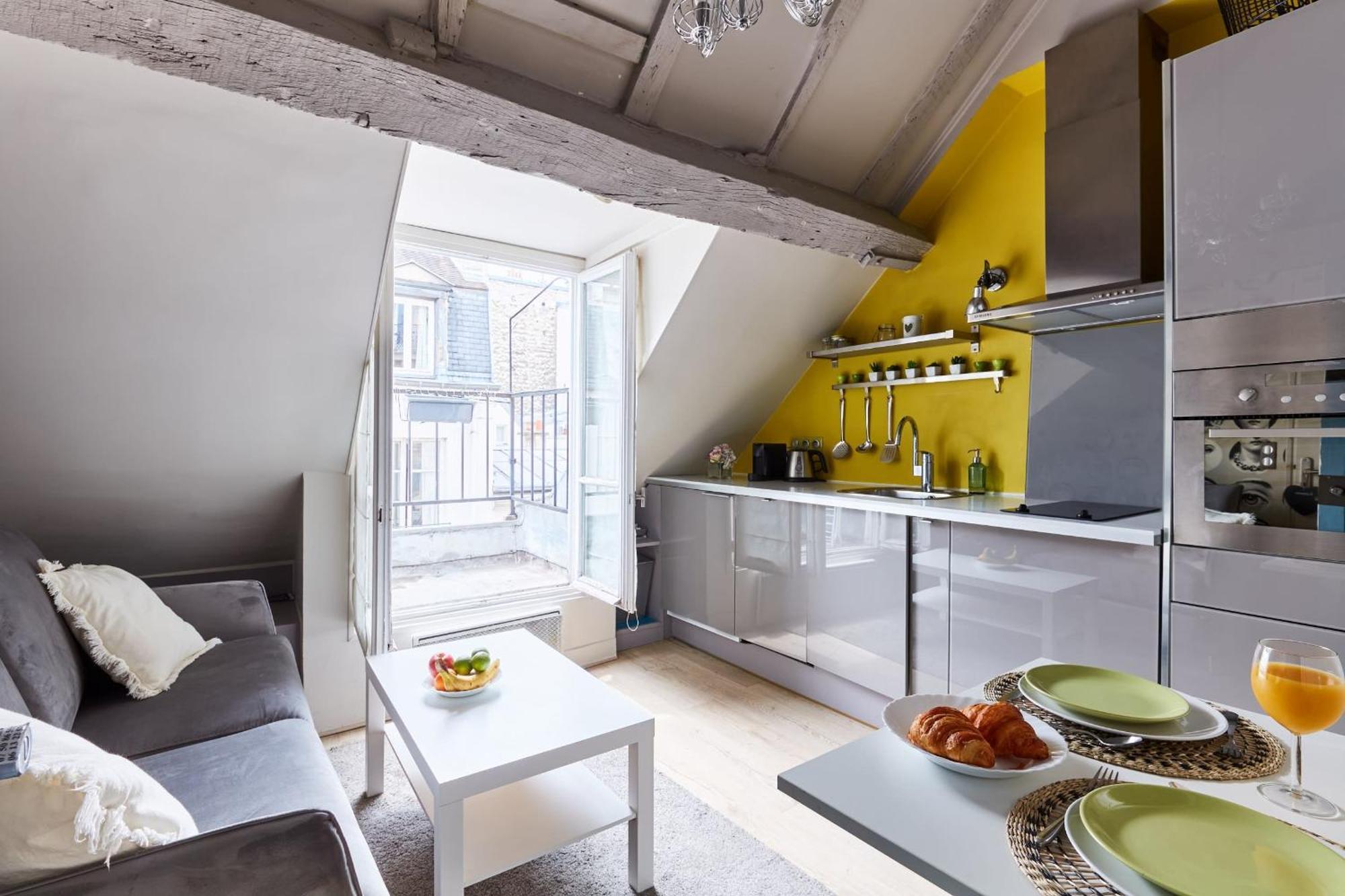 Place Des Vosges - 1Br With Balcony - Cityapartmentstay Paris Extérieur photo