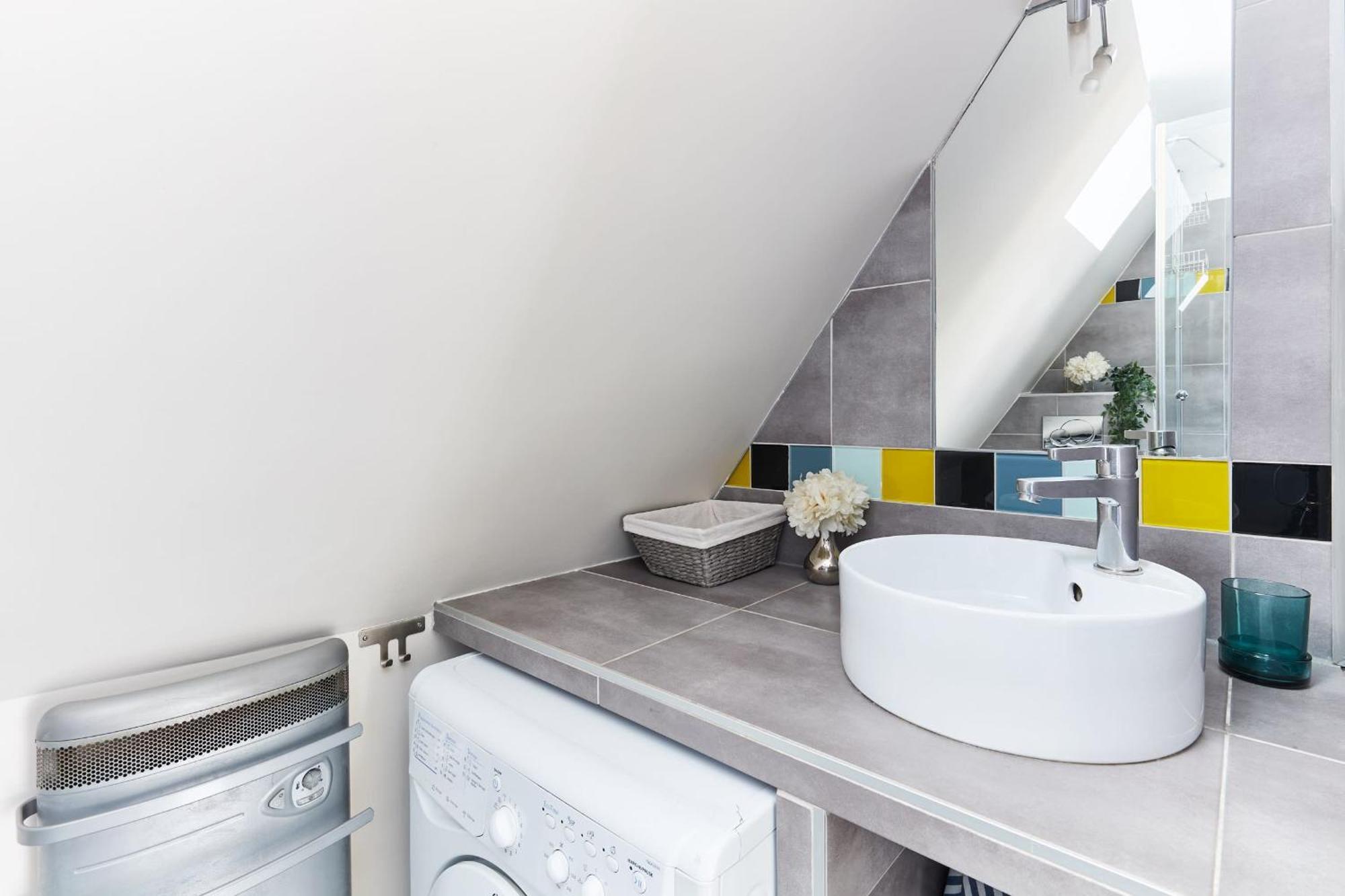 Place Des Vosges - 1Br With Balcony - Cityapartmentstay Paris Extérieur photo