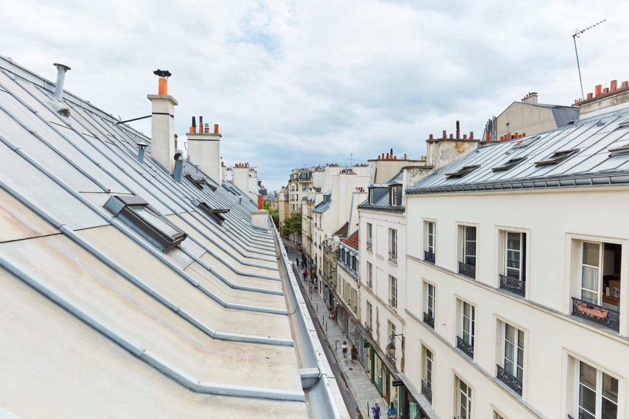 Place Des Vosges - 1Br With Balcony - Cityapartmentstay Paris Extérieur photo