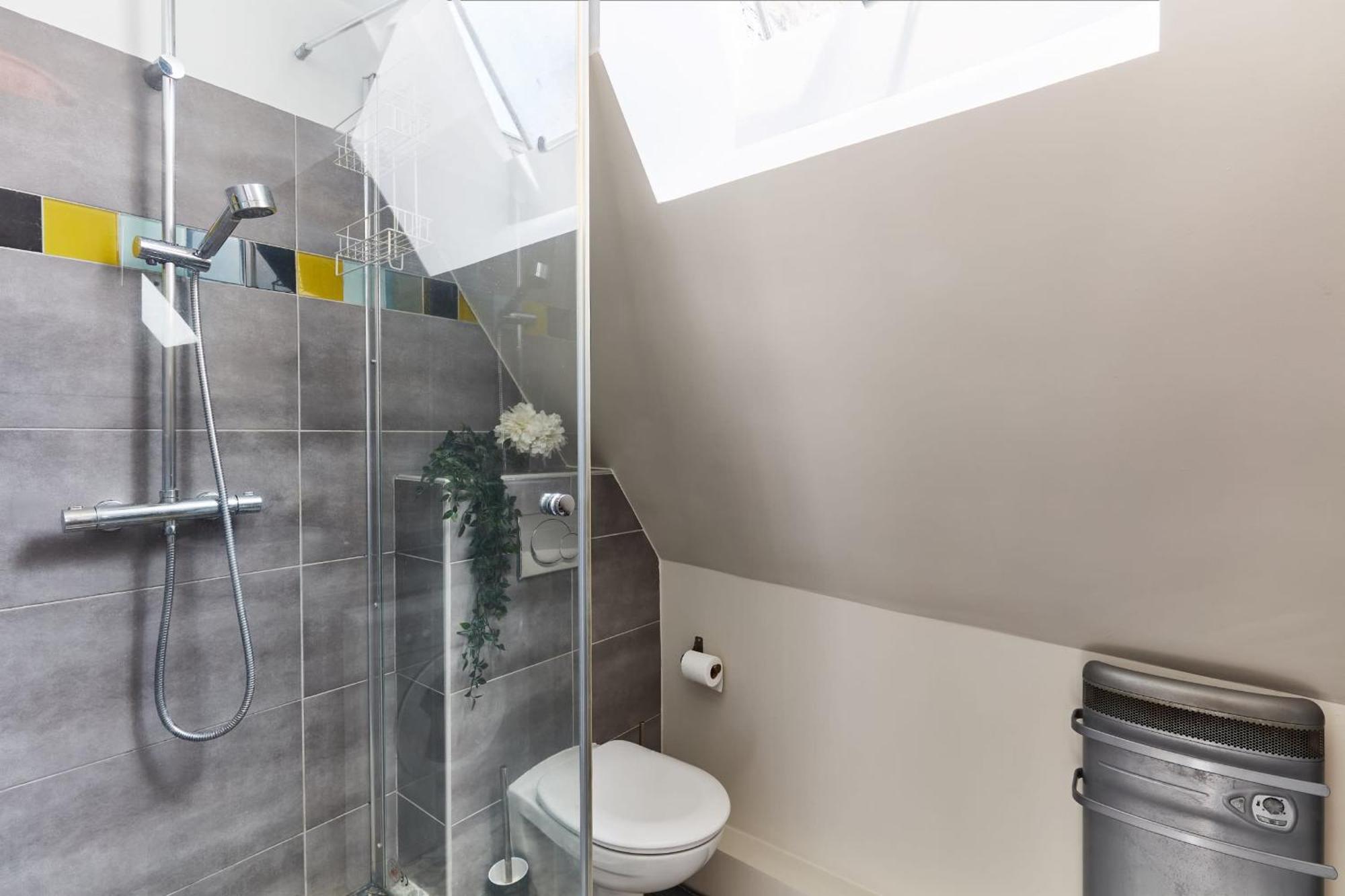 Place Des Vosges - 1Br With Balcony - Cityapartmentstay Paris Extérieur photo